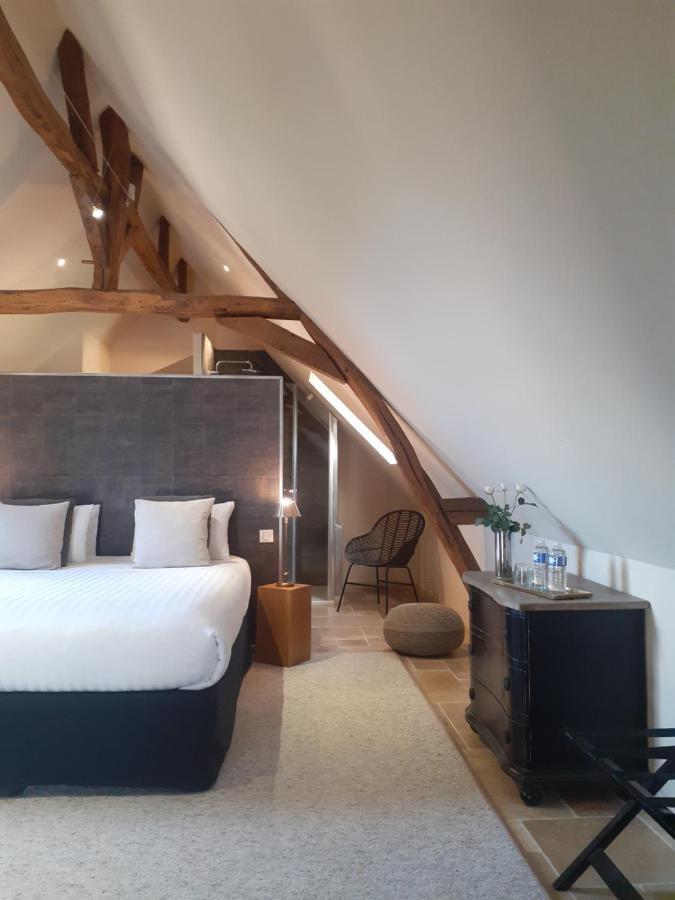 Domaine De La Limetiere Hotel Neuvy-le-Roi Bagian luar foto