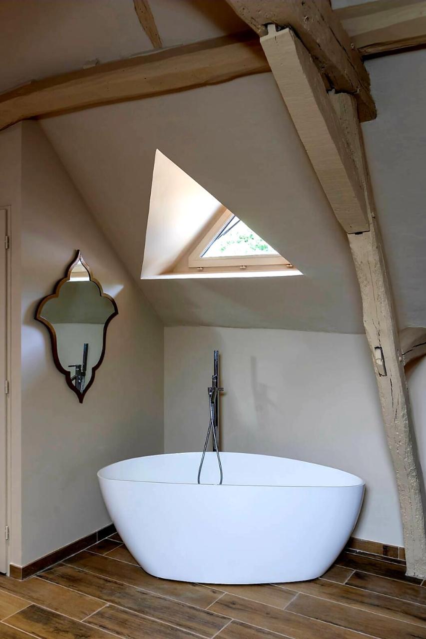 Domaine De La Limetiere Hotel Neuvy-le-Roi Bagian luar foto